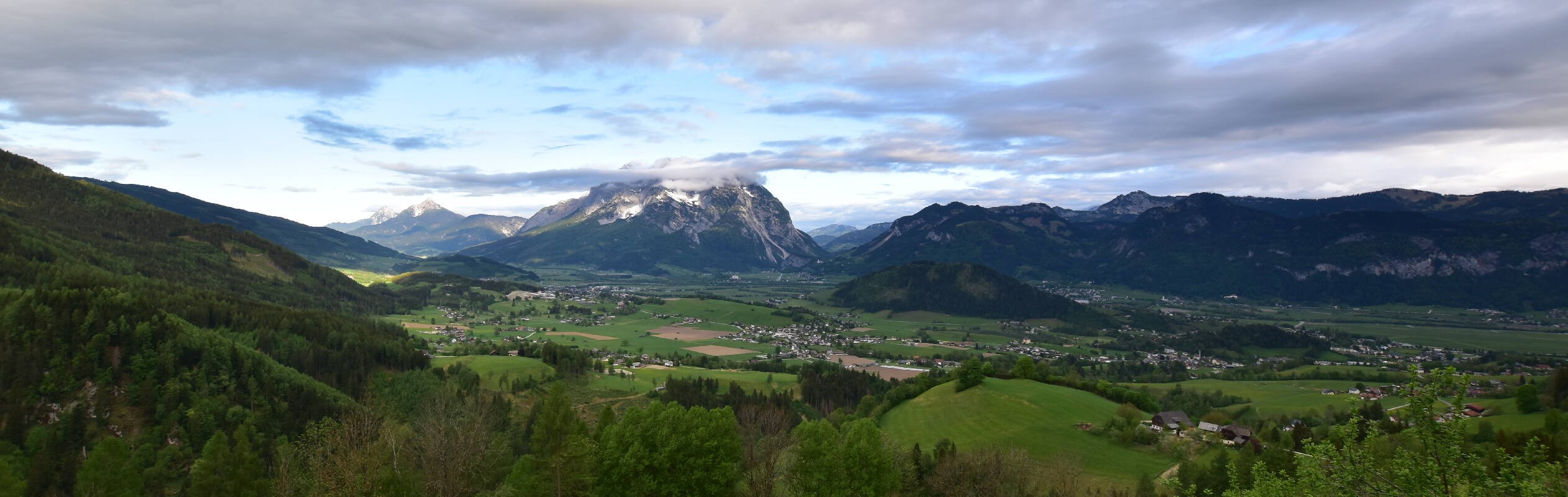 Archiv Foto Webcam Aigen im Ennstal - Blick auf den Grimming