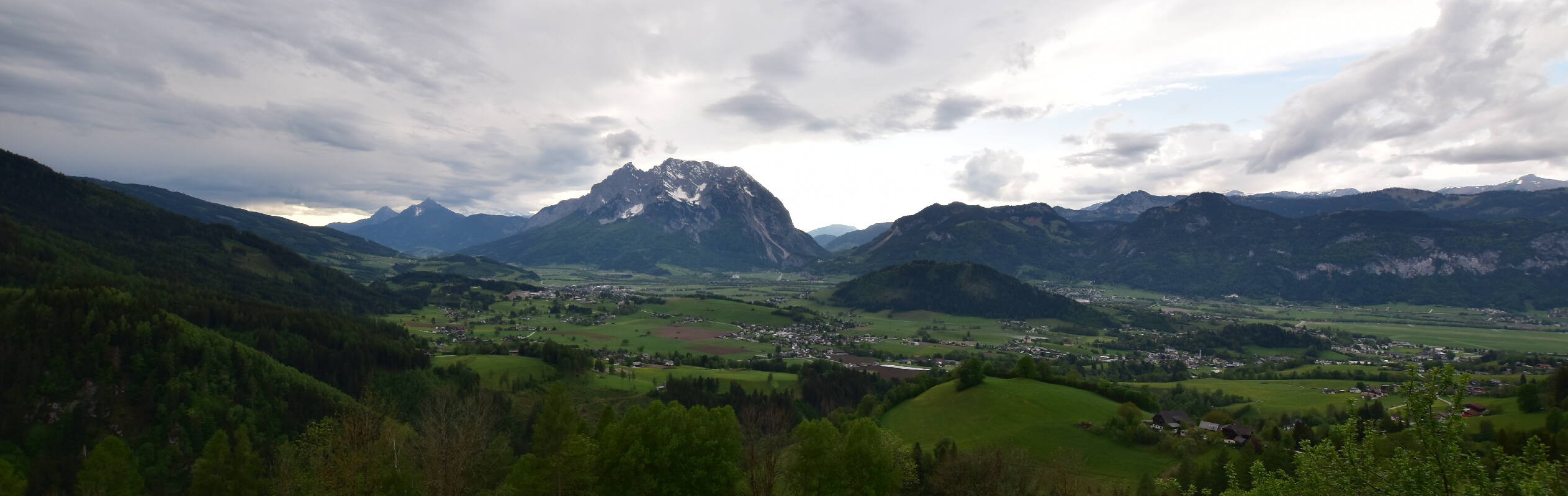 Archiv Foto Webcam Aigen im Ennstal - Blick auf den Grimming