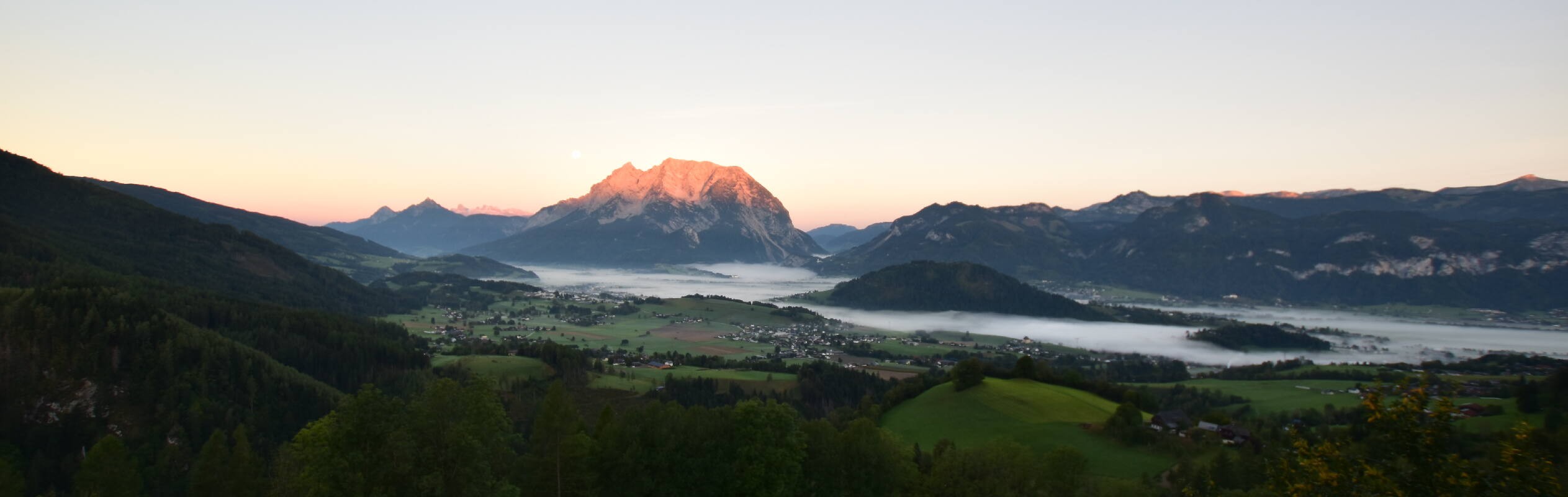 Archiv Foto Webcam Aigen im Ennstal - Blick auf den Grimming