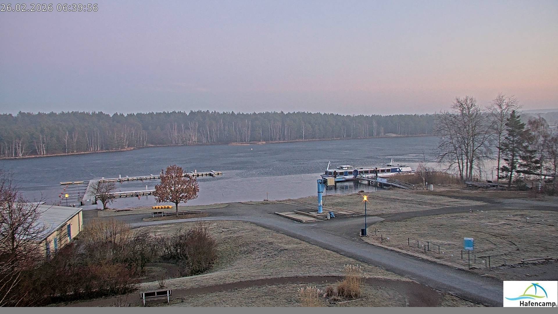 Archived image Webcam Lake Senftenberg - Camping