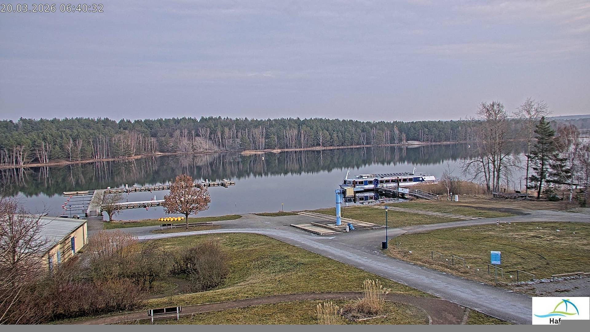 Archived image Webcam Lake Senftenberg - Camping