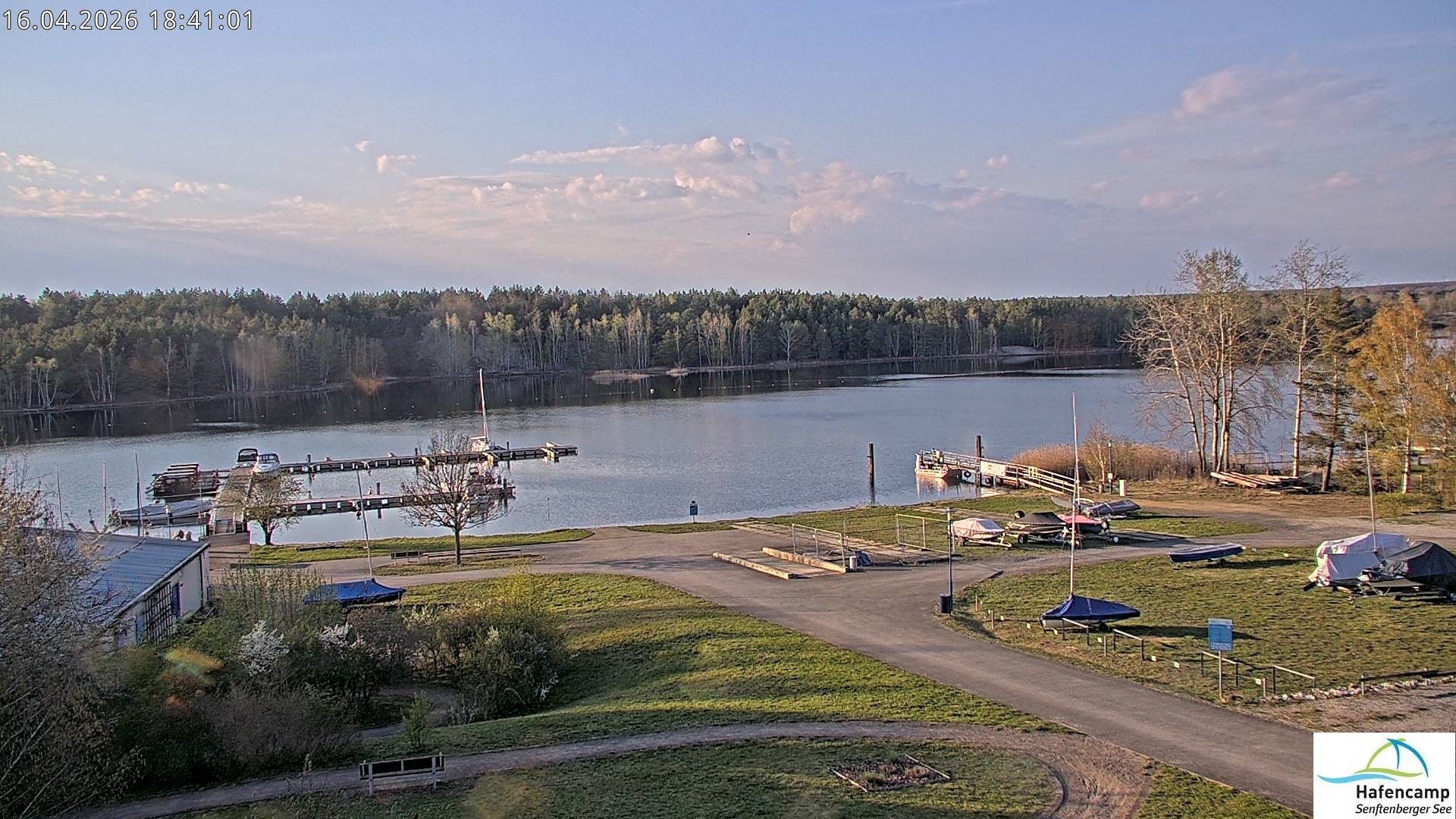 Archived image Webcam Lake Senftenberg - Camping