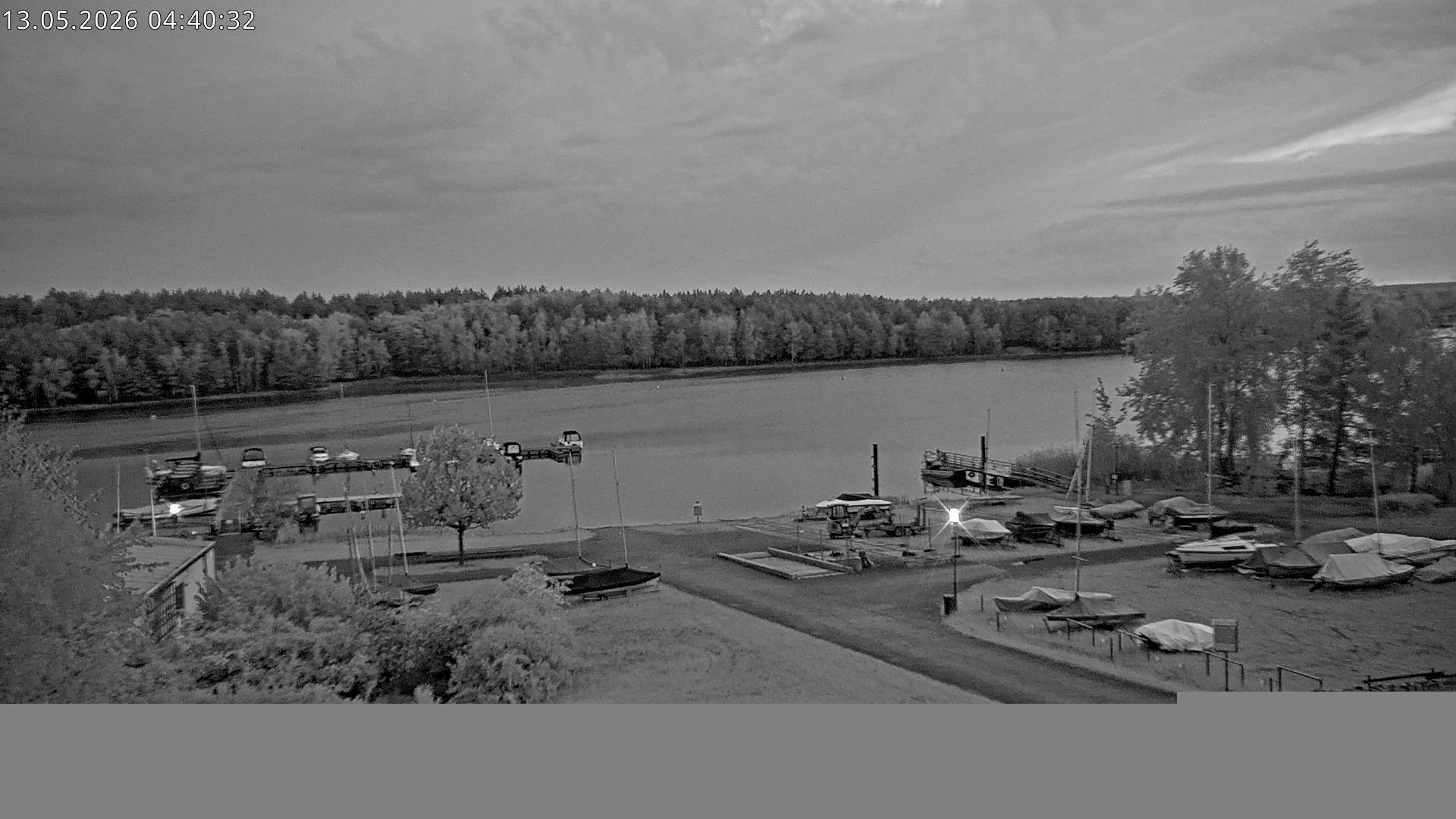 Archived image Webcam Lake Senftenberg - Camping
