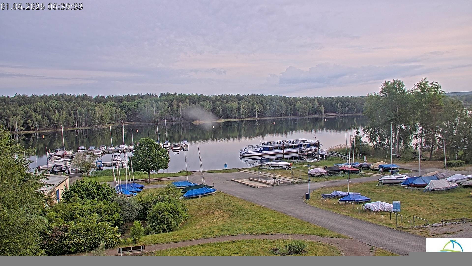 Archived image Webcam Lake Senftenberg - Camping