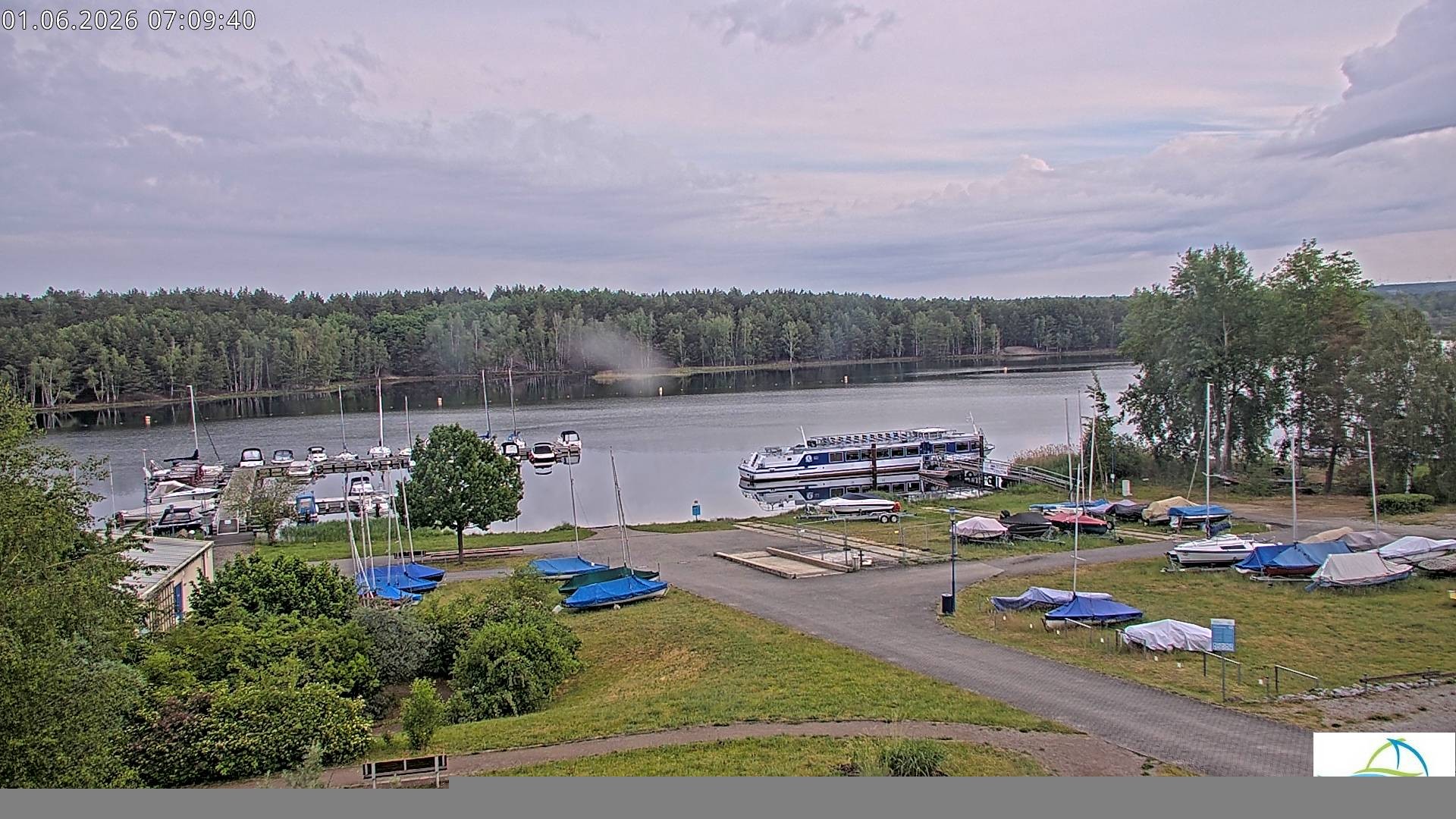 Archived image Webcam Lake Senftenberg - Camping
