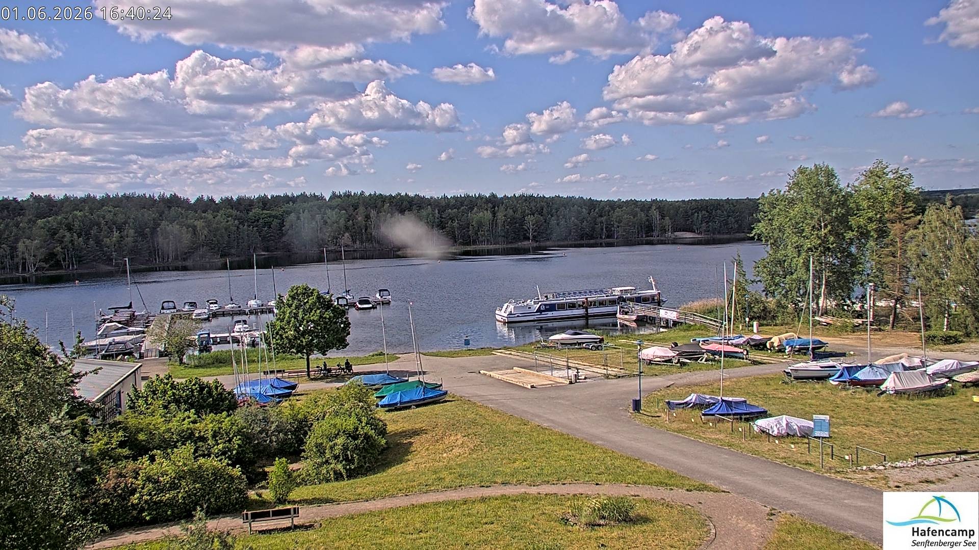Archived image Webcam Lake Senftenberg - Camping