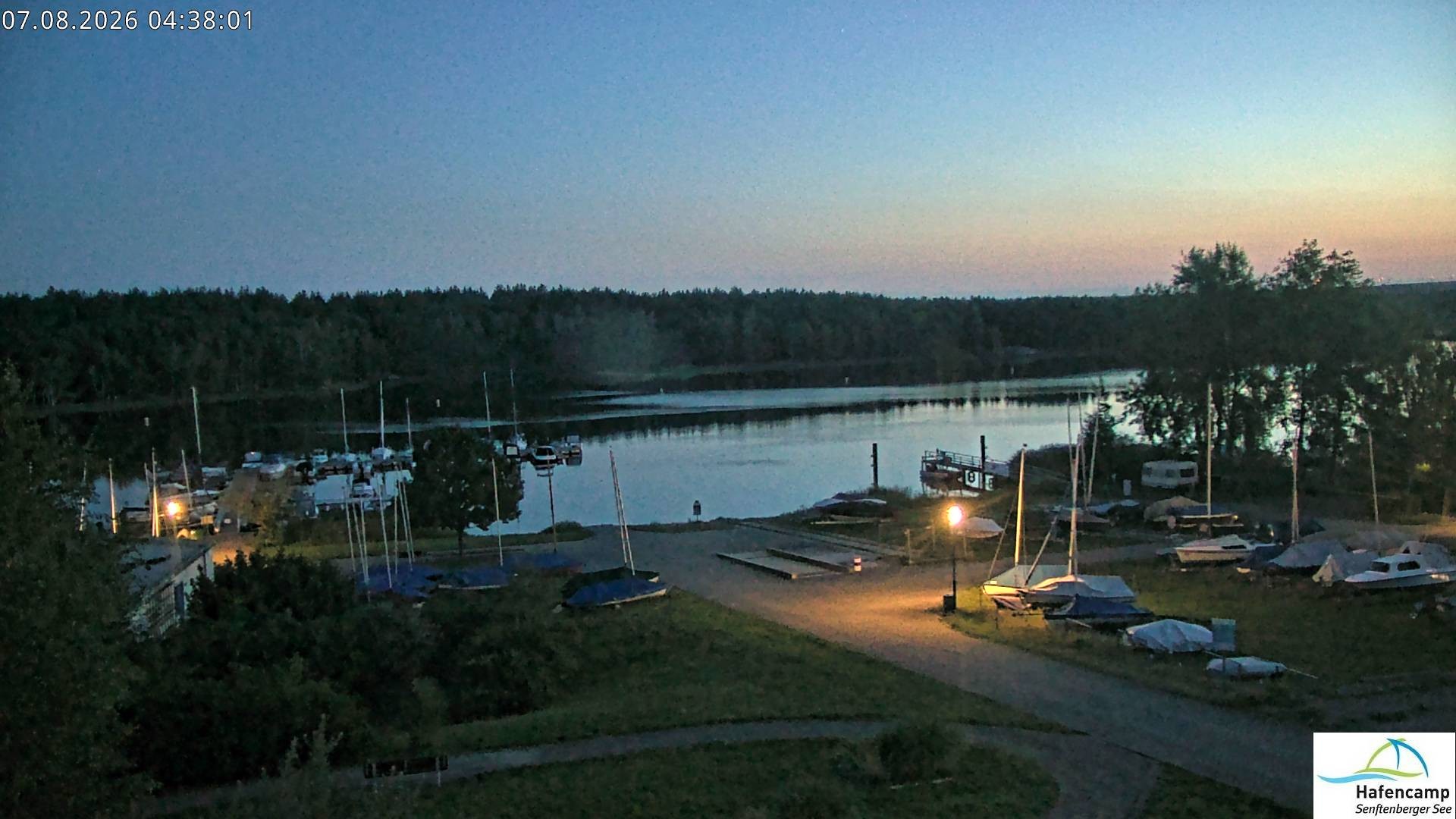 Archived image Webcam Lake Senftenberg - Camping