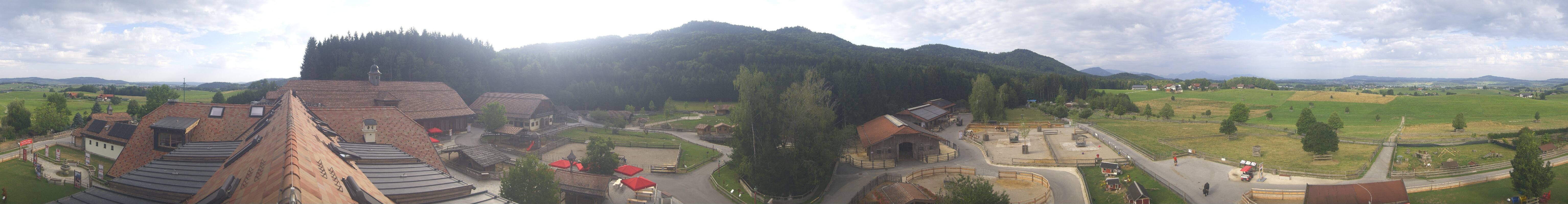 Archiv Foto Webcam Henndorf am Wallersee - Gut Aiderbichl