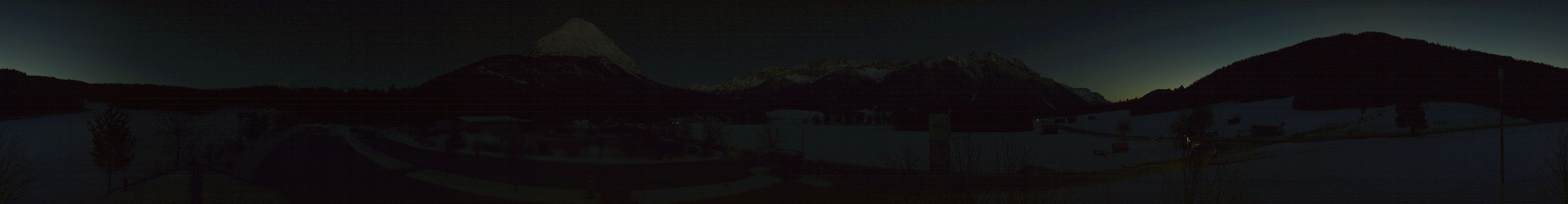 Archiv Foto Webcam Leutasch Moos - Rödlach Parkplatz