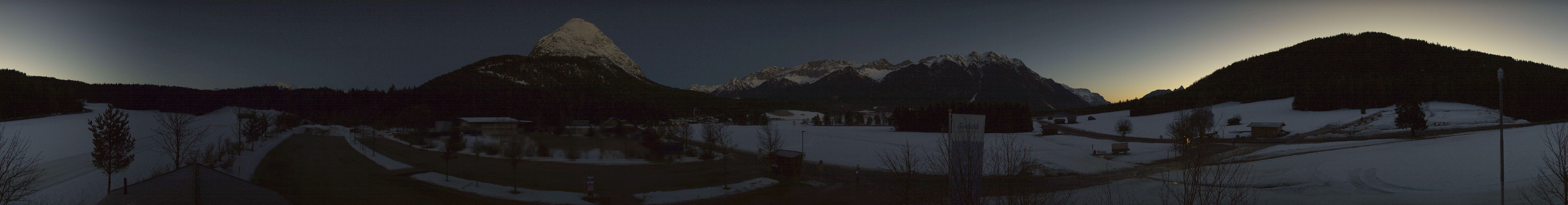 Archiv Foto Webcam Leutasch Moos - Rödlach Parkplatz