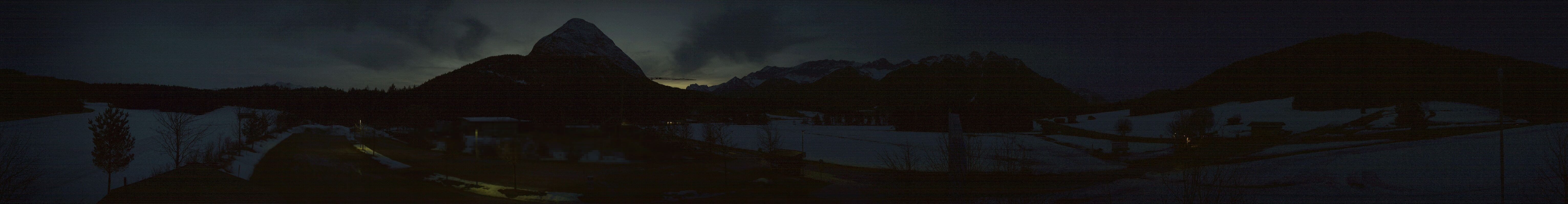 Archiv Foto Webcam Leutasch Moos - Rödlach Parkplatz