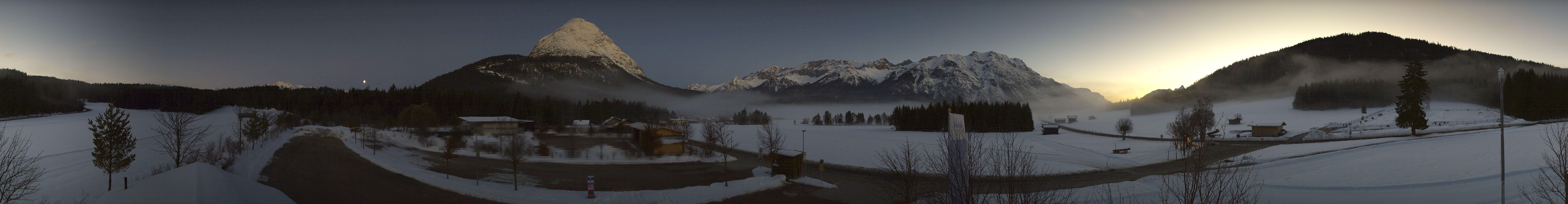 Archiv Foto Webcam Leutasch Moos - Rödlach Parkplatz