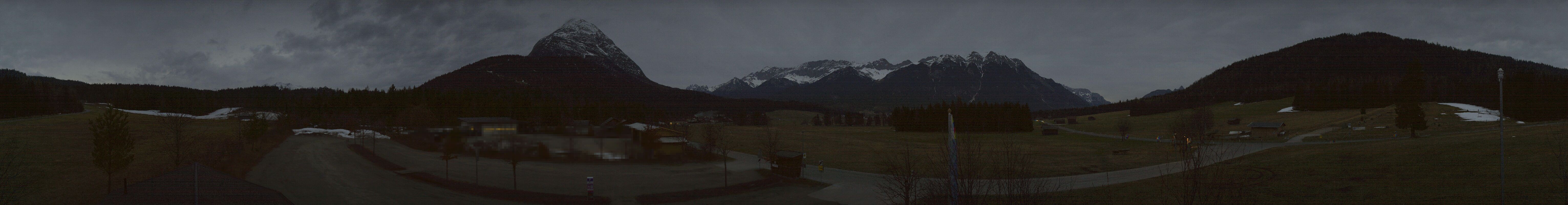 Archiv Foto Webcam Leutasch Moos - Rödlach Parkplatz