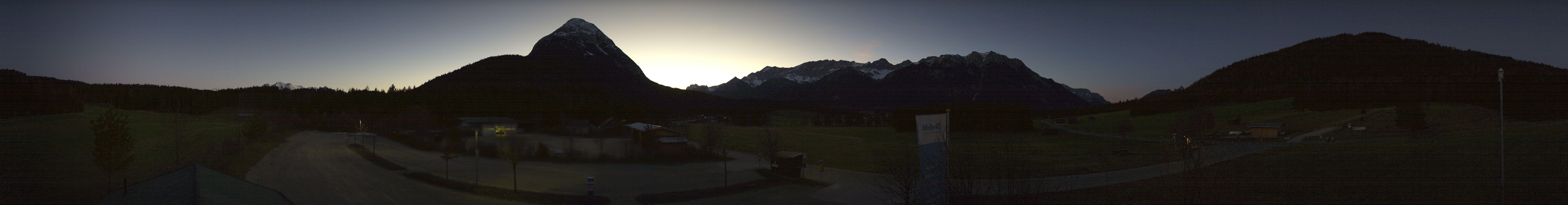 Archiv Foto Webcam Leutasch Moos - Rödlach Parkplatz