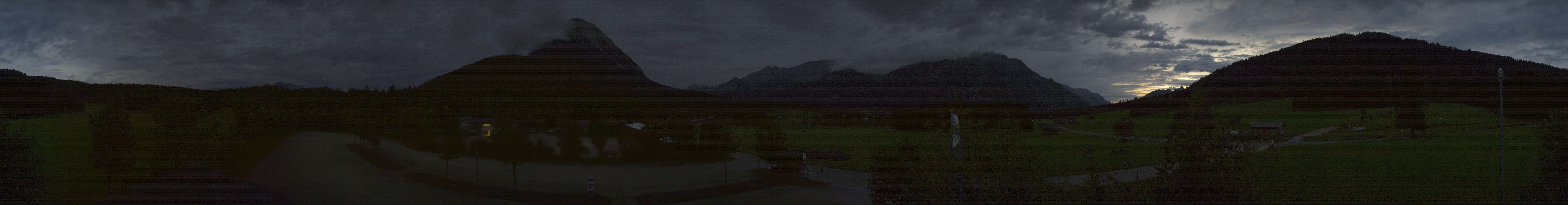 Archiv Foto Webcam Leutasch Moos - Rödlach Parkplatz