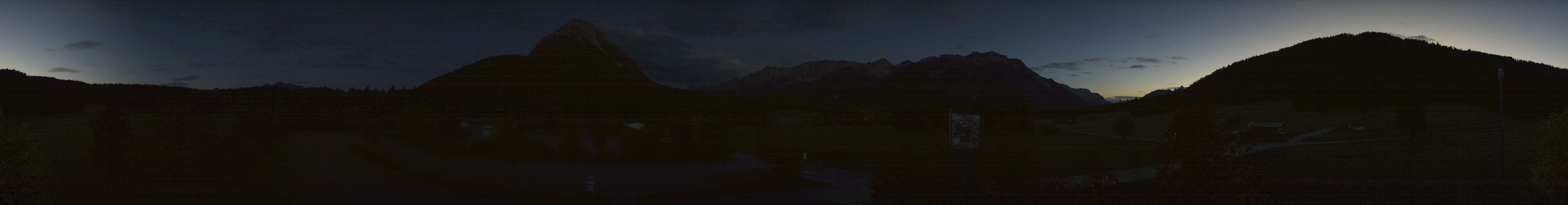 Archiv Foto Webcam Leutasch Moos - Rödlach Parkplatz