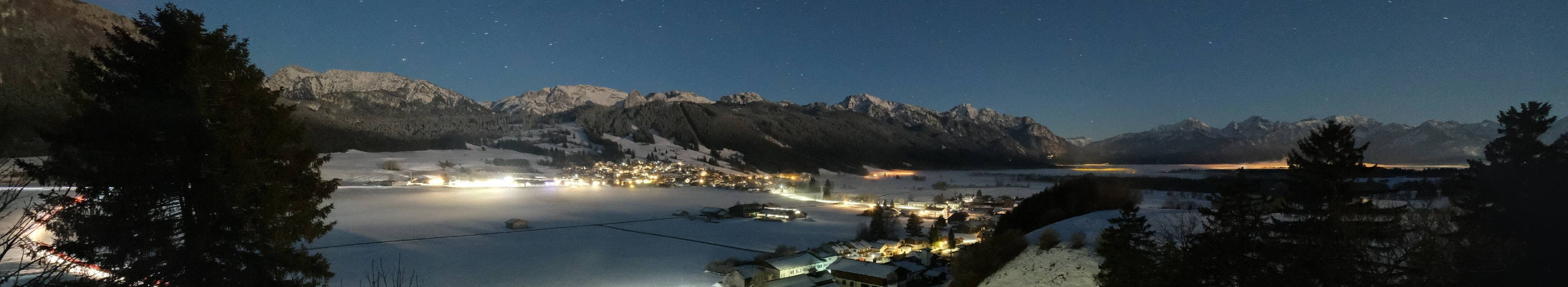 Archiv Foto Webcam Halblech - Blick über Buching