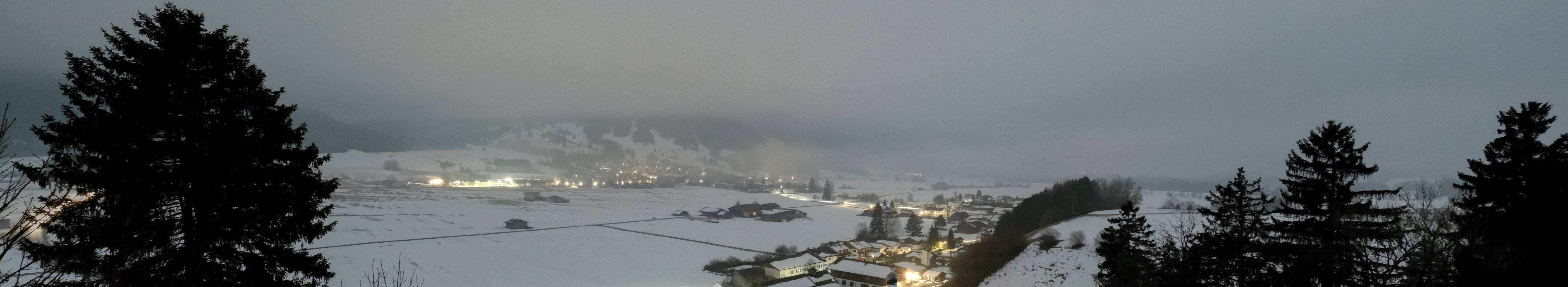 Archiv Foto Webcam Halblech - Blick über Buching