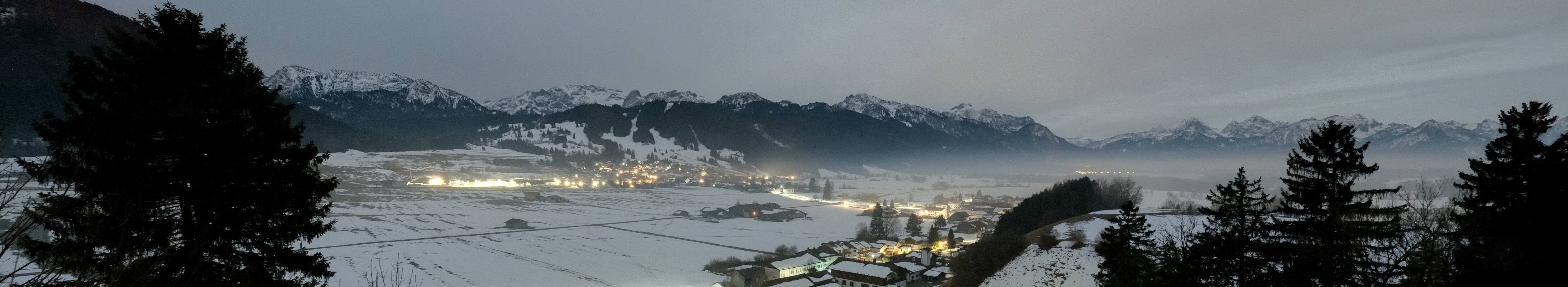 Archiv Foto Webcam Halblech - Blick über Buching