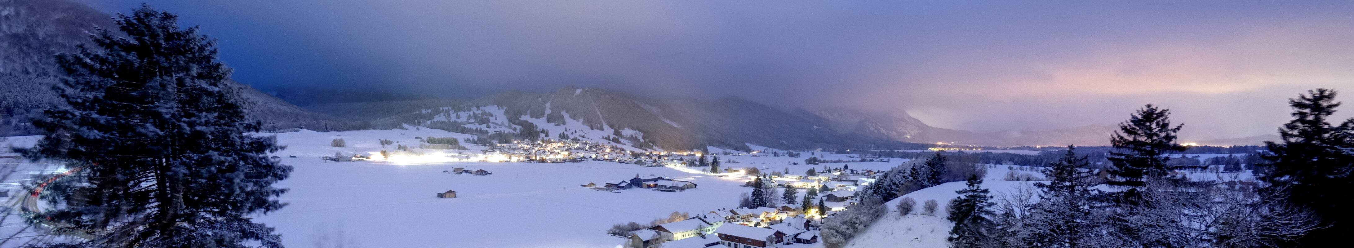 Archiv Foto Webcam Halblech - Blick über Buching