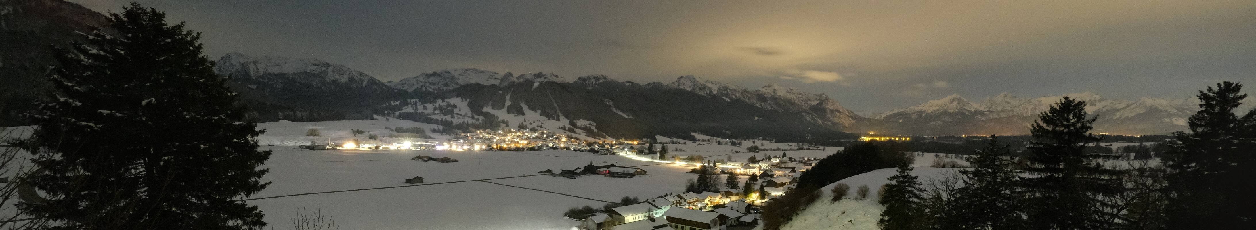 Archiv Foto Webcam Halblech - Blick über Buching