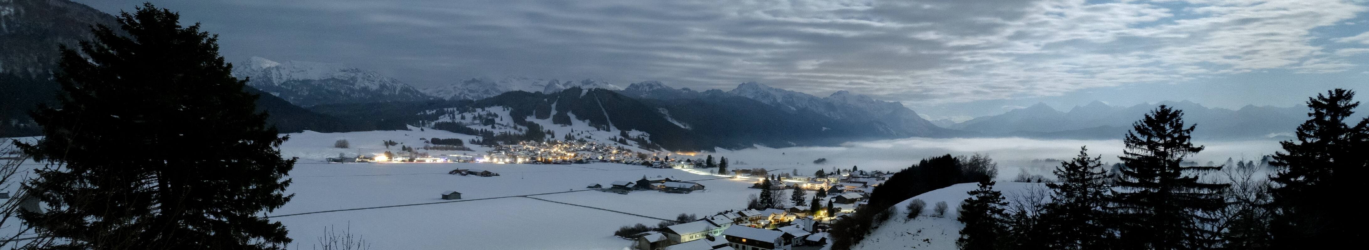 Archiv Foto Webcam Halblech - Blick über Buching