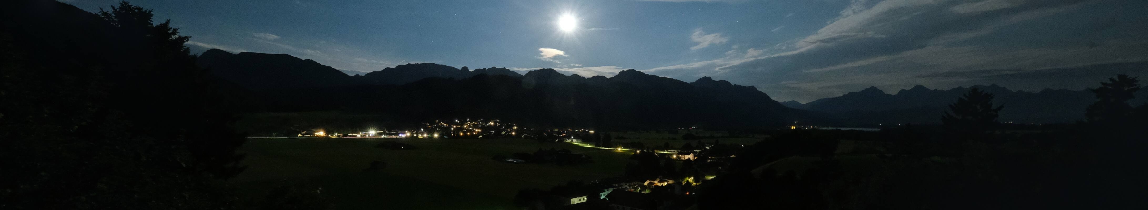 Archiv Foto Webcam Halblech - Blick über Buching