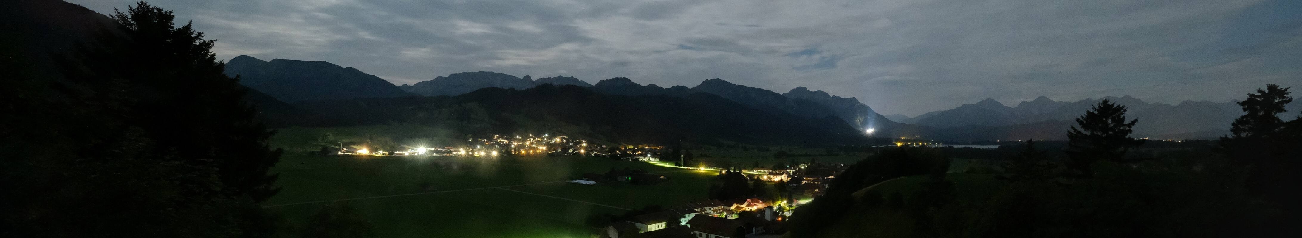 Archiv Foto Webcam Halblech - Blick über Buching