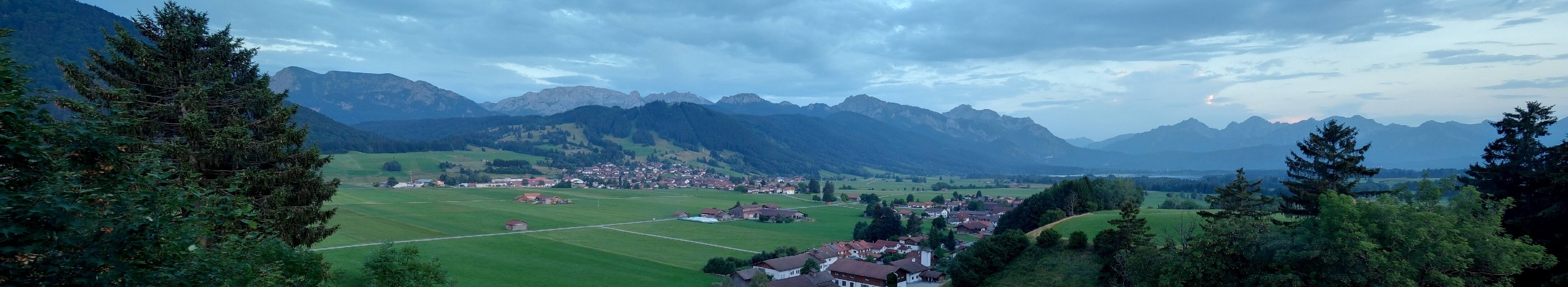 Archiv Foto Webcam Halblech - Blick über Buching