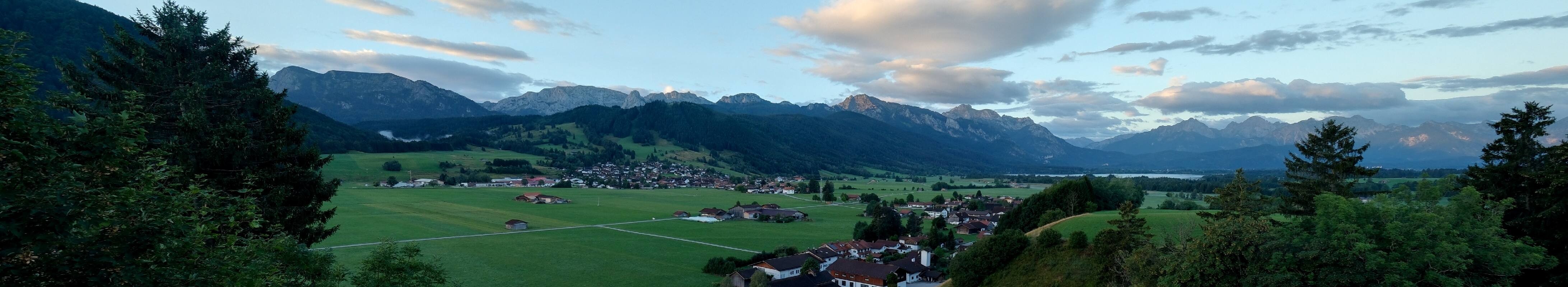 Archiv Foto Webcam Halblech - Blick über Buching