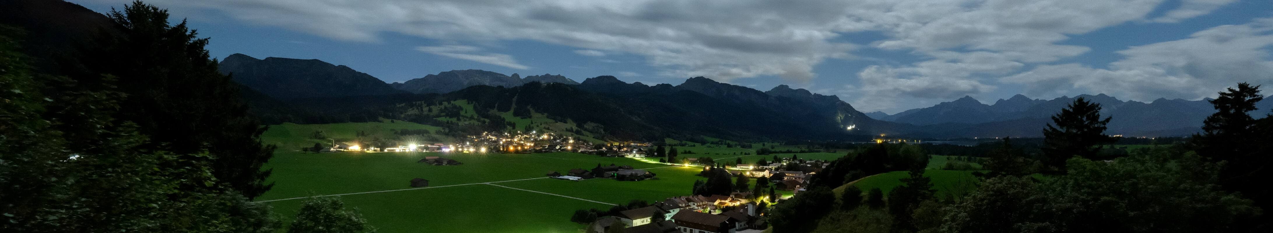 Archiv Foto Webcam Halblech - Blick über Buching