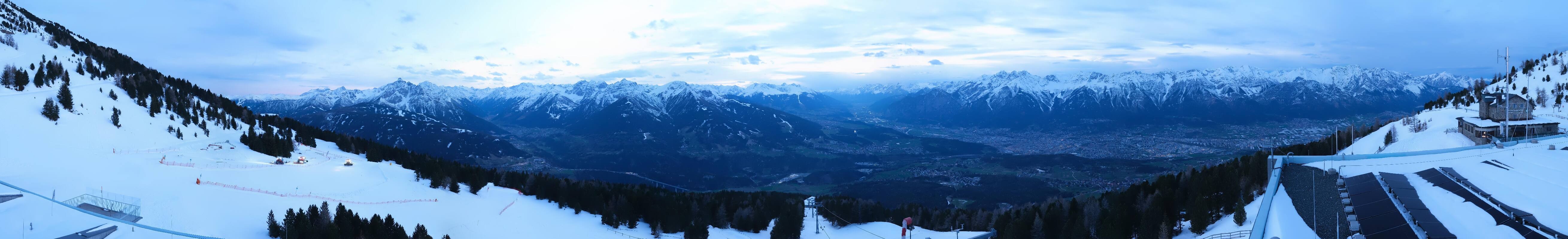 Archiv Foto Webcam Patscherkofel - Blick auf Innsbruck