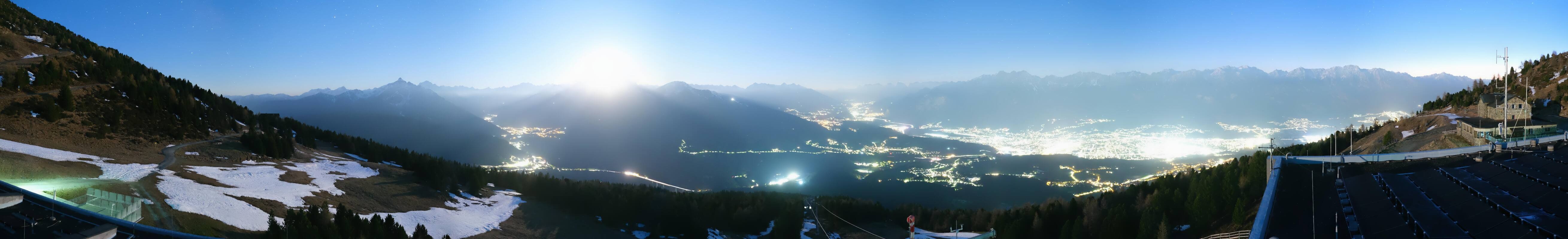 Archiv Foto Webcam Patscherkofel - Blick auf Innsbruck