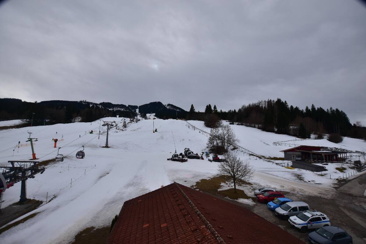 Archived image Webcam Nesselwang - Alpspitzbahn Base Station