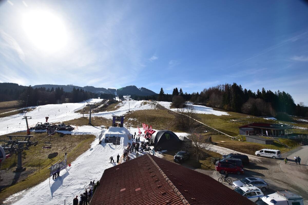 Archiv Foto Webcam Nesselwang - Talstation Alpspitzbahn