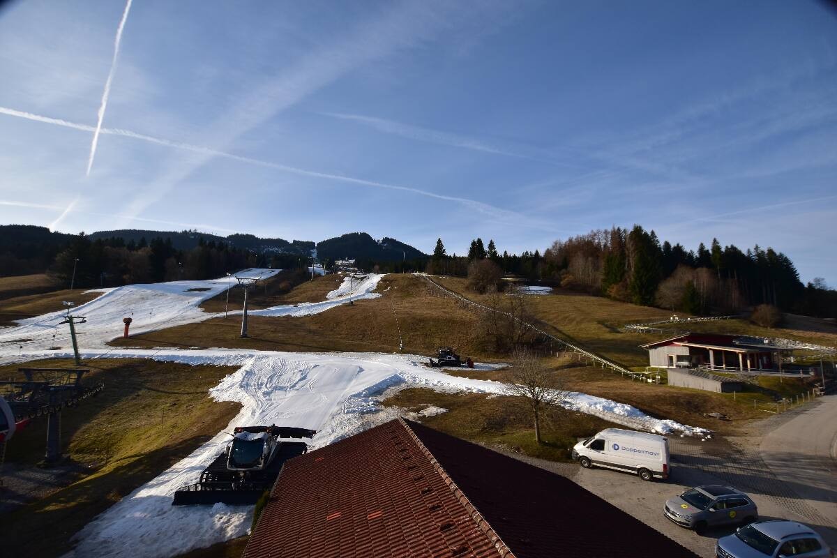 Archived image Webcam Nesselwang - Alpspitzbahn Base Station