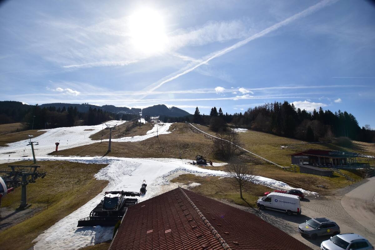 Archived image Webcam Nesselwang - Alpspitzbahn Base Station