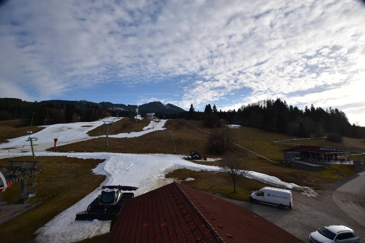 Archived image Webcam Nesselwang - Alpspitzbahn Base Station