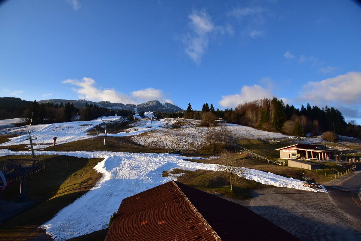 Archived image Webcam Nesselwang - Alpspitzbahn Base Station