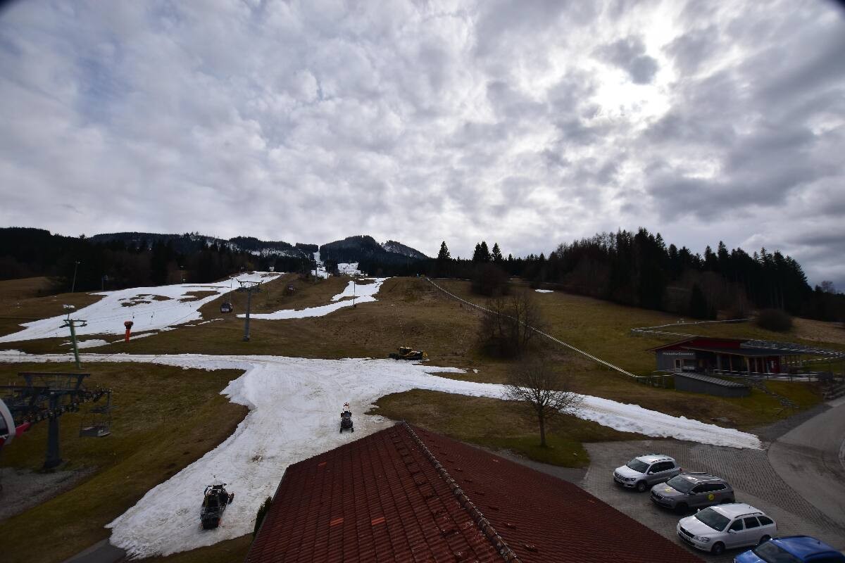 Archived image Webcam Nesselwang - Alpspitzbahn Base Station