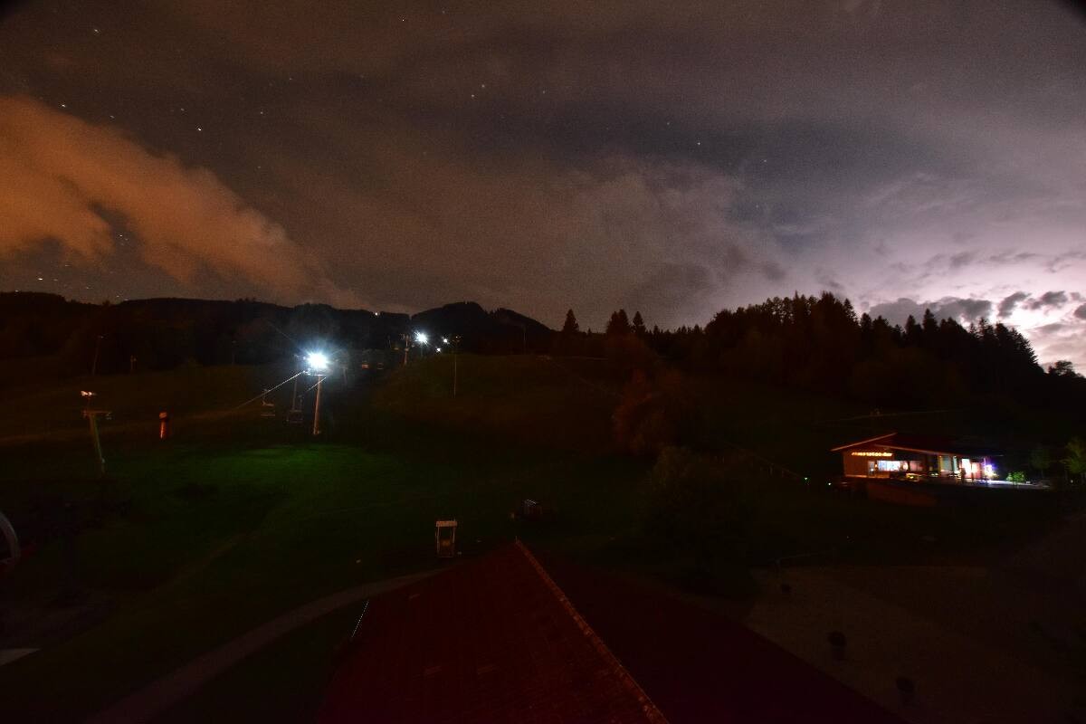 Archived image Webcam Nesselwang - Alpspitzbahn Base Station