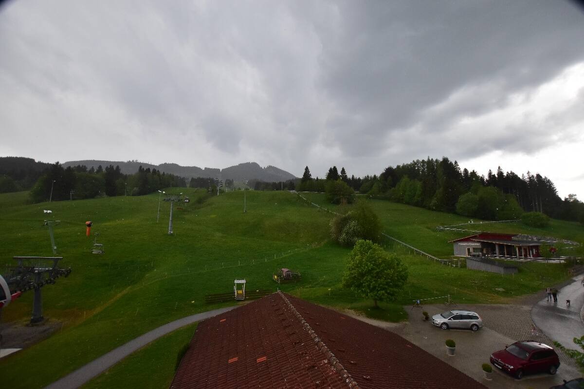 Archived image Webcam Nesselwang - Alpspitzbahn Base Station