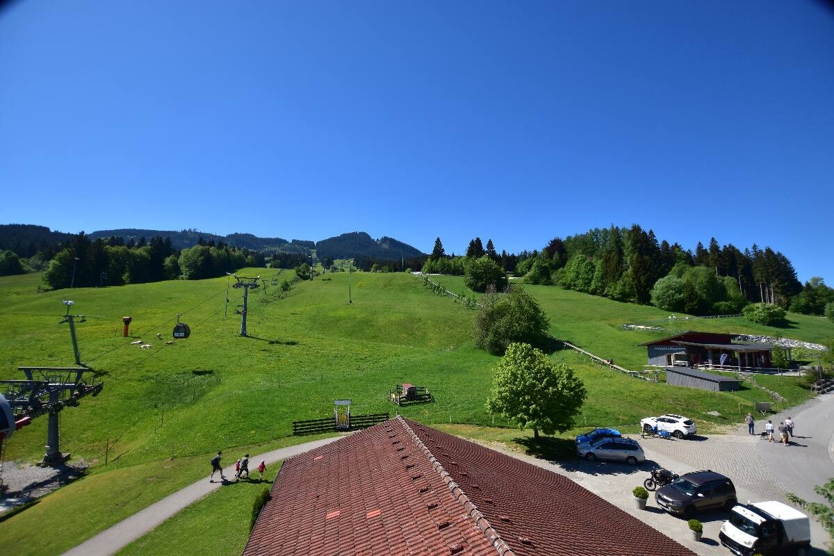 Archived image Webcam Nesselwang - Alpspitzbahn Base Station