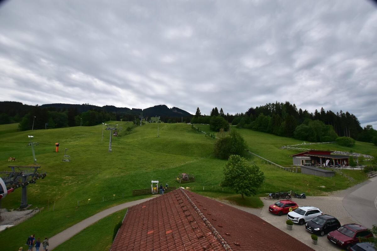 Archived image Webcam Nesselwang - Alpspitzbahn Base Station