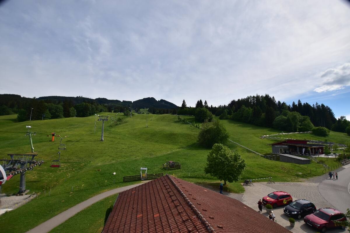 Archived image Webcam Nesselwang - Alpspitzbahn Base Station