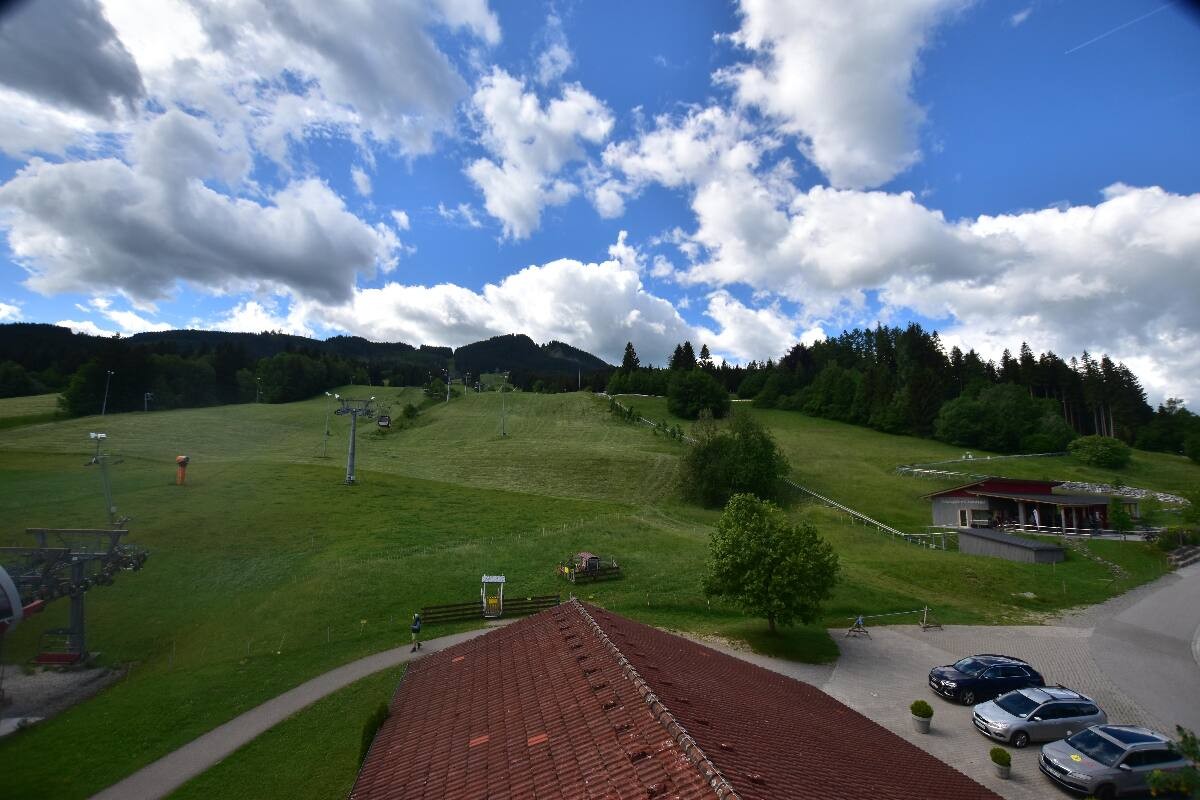 Archived image Webcam Nesselwang - Alpspitzbahn Base Station
