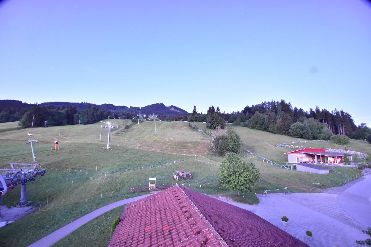 Archived image Webcam Nesselwang - Alpspitzbahn Base Station