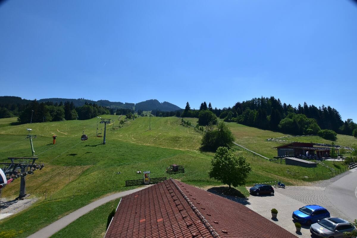 Archived image Webcam Nesselwang - Alpspitzbahn Base Station