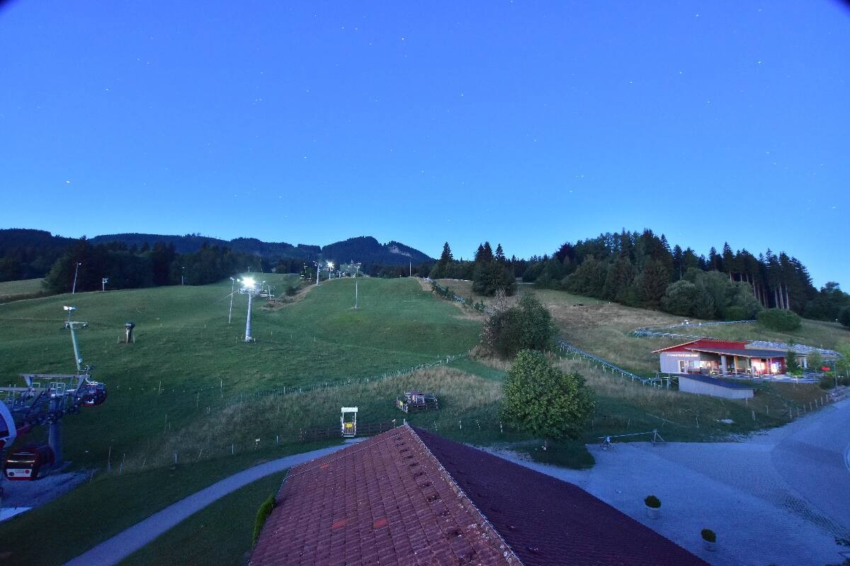 Archived image Webcam Nesselwang - Alpspitzbahn Base Station