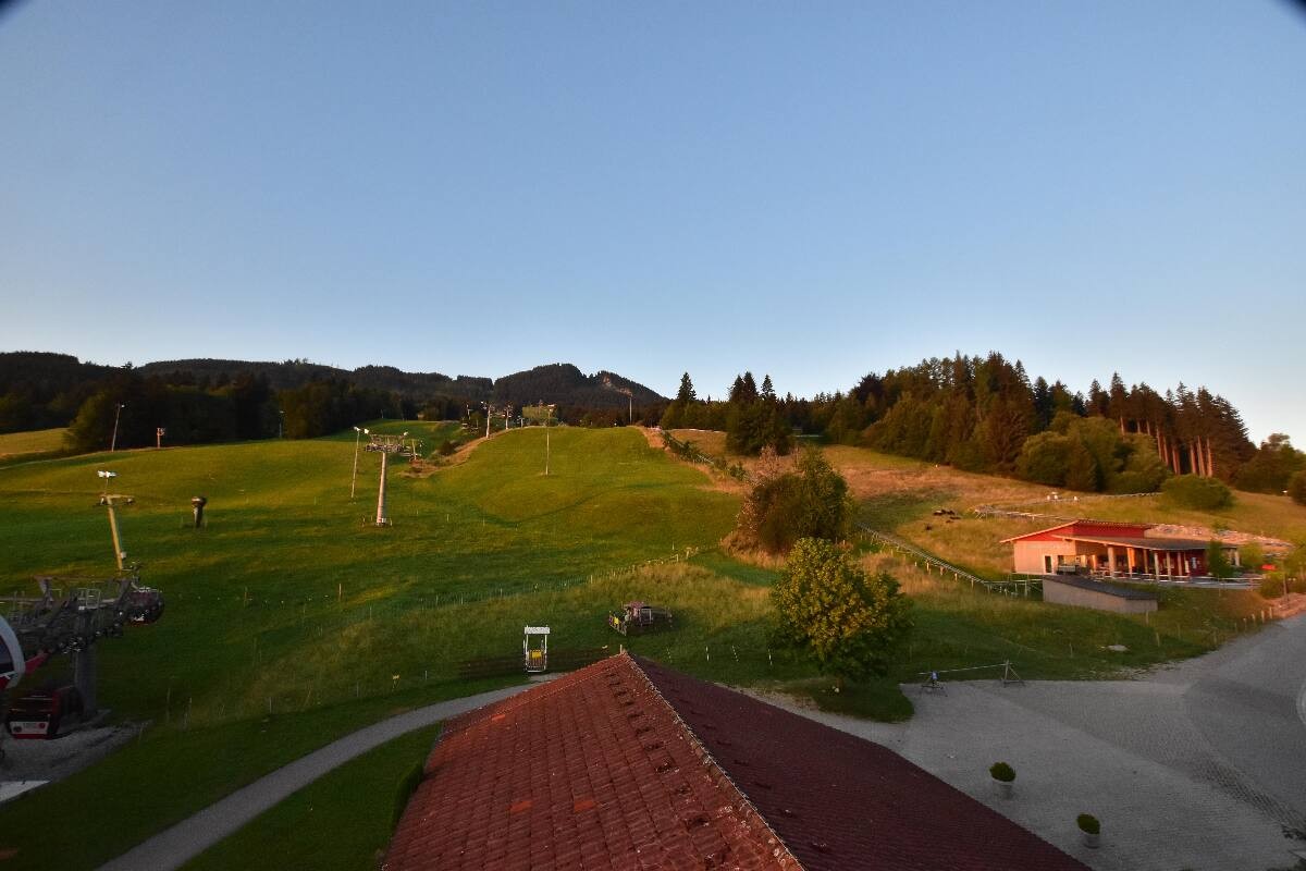 Archived image Webcam Nesselwang - Alpspitzbahn Base Station
